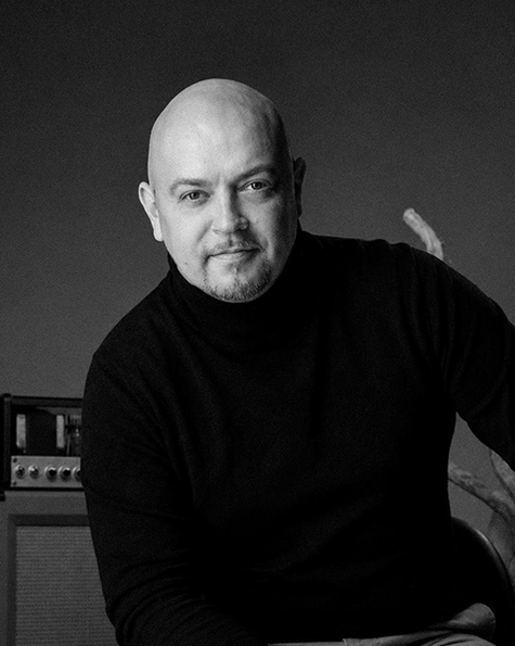 ДМИТРИЙ ШУТНОВ КРЕАТИВНЫЙ ДИРЕКТОР